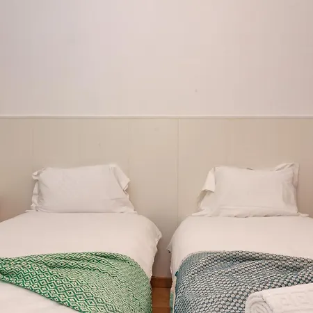 Anjos' Escape By Lovelystay *