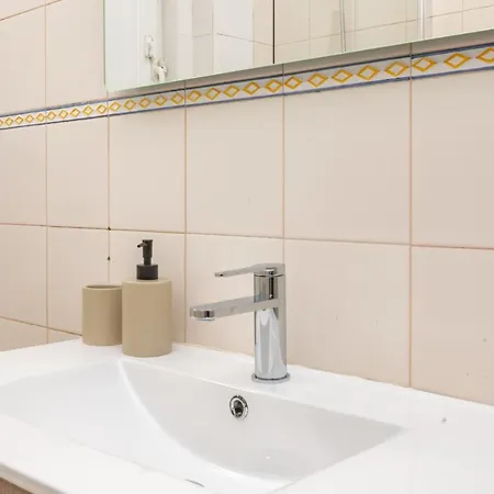 Anjos' Escape By Lovelystay *