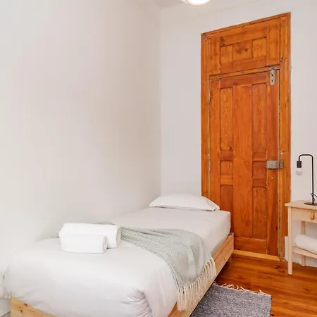 Apartment Anjos' Escape By Lovelystay Lisbon